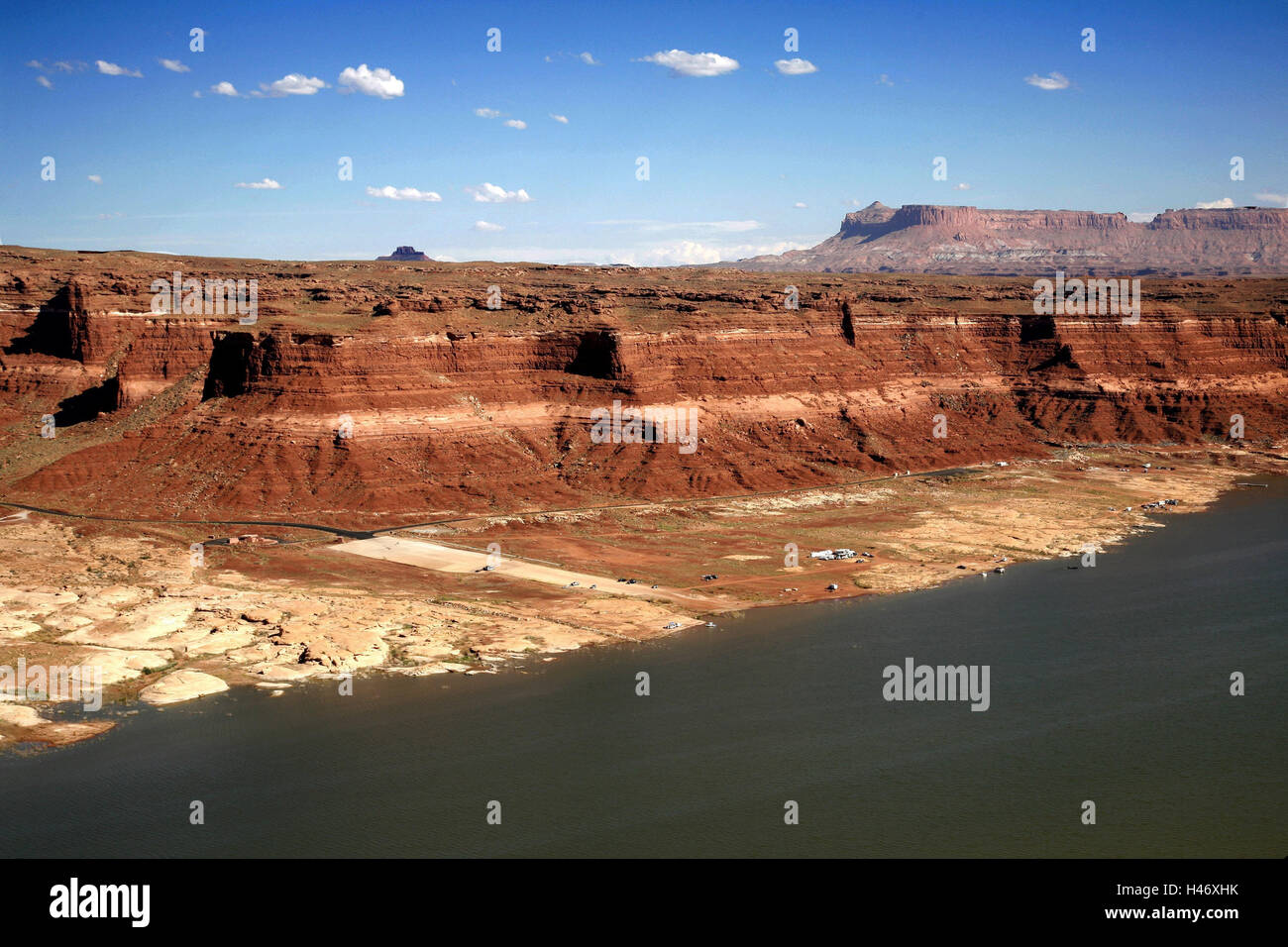 The USA, Utah, Hite, overview, view, view, scenery, nature, Colorado, bridge, rock, bile formations, red, heaven, clouds, travel, on the way, sightseeing, vacation, holidays, rest, camping, Stock Photo