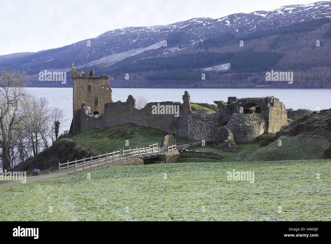 Scotland, Drumnadrochit, hole Ness, castle ruin, castle ruin, ruin, lookout, winter, season, scenery, wildly, earthy, rough, quietly, outside, place of interest, travel, vacation, historically, Nessi, considerably, attraction, tourism, building, Stock Photo