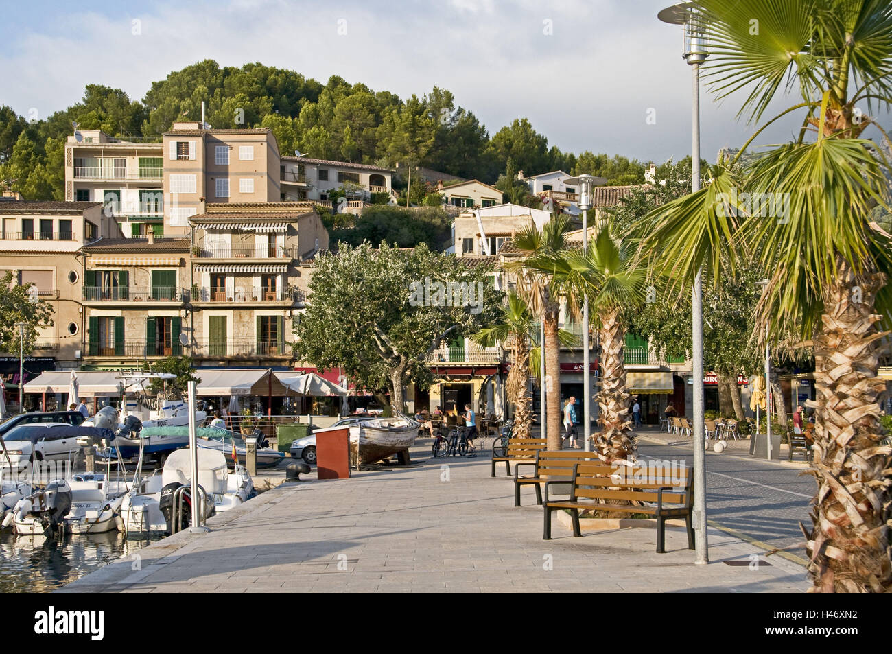 Port de soller promenade hi-res stock photography and images - Alamy