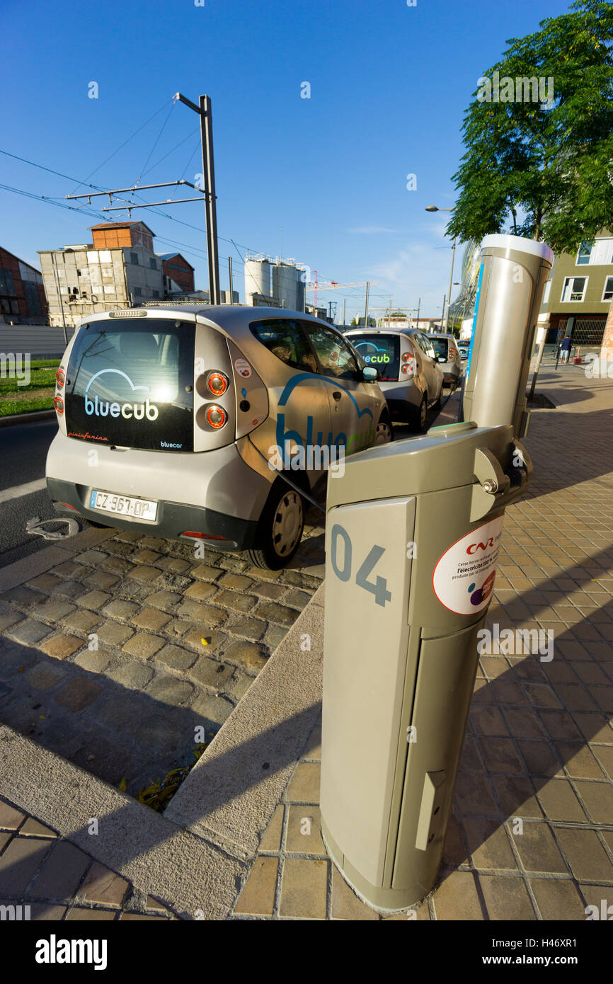 Bolloré Bluecar electric cars on charge in Bordeaux, France. Electric cars are seen as an answer to city centre pollution Stock Photo