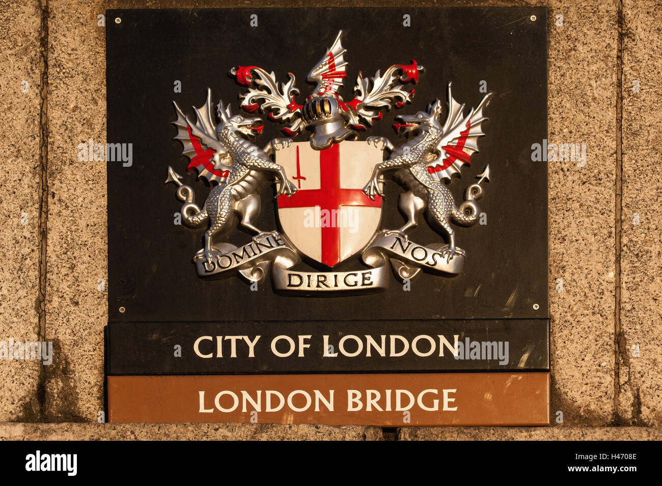 UK, London, London Bridge, coat of arms Stock Photo - Alamy