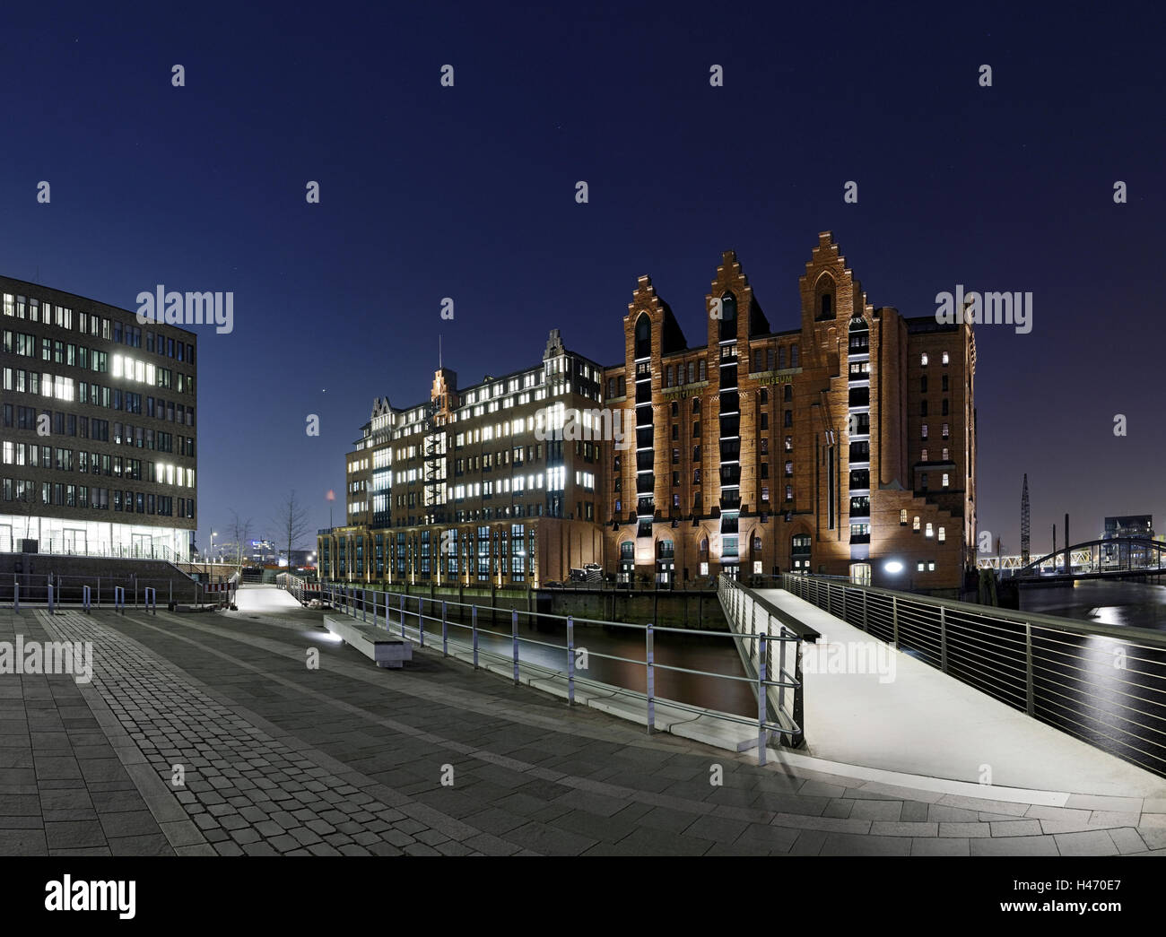 Museum at the hafencity hamburg hi-res stock photography and images - Alamy