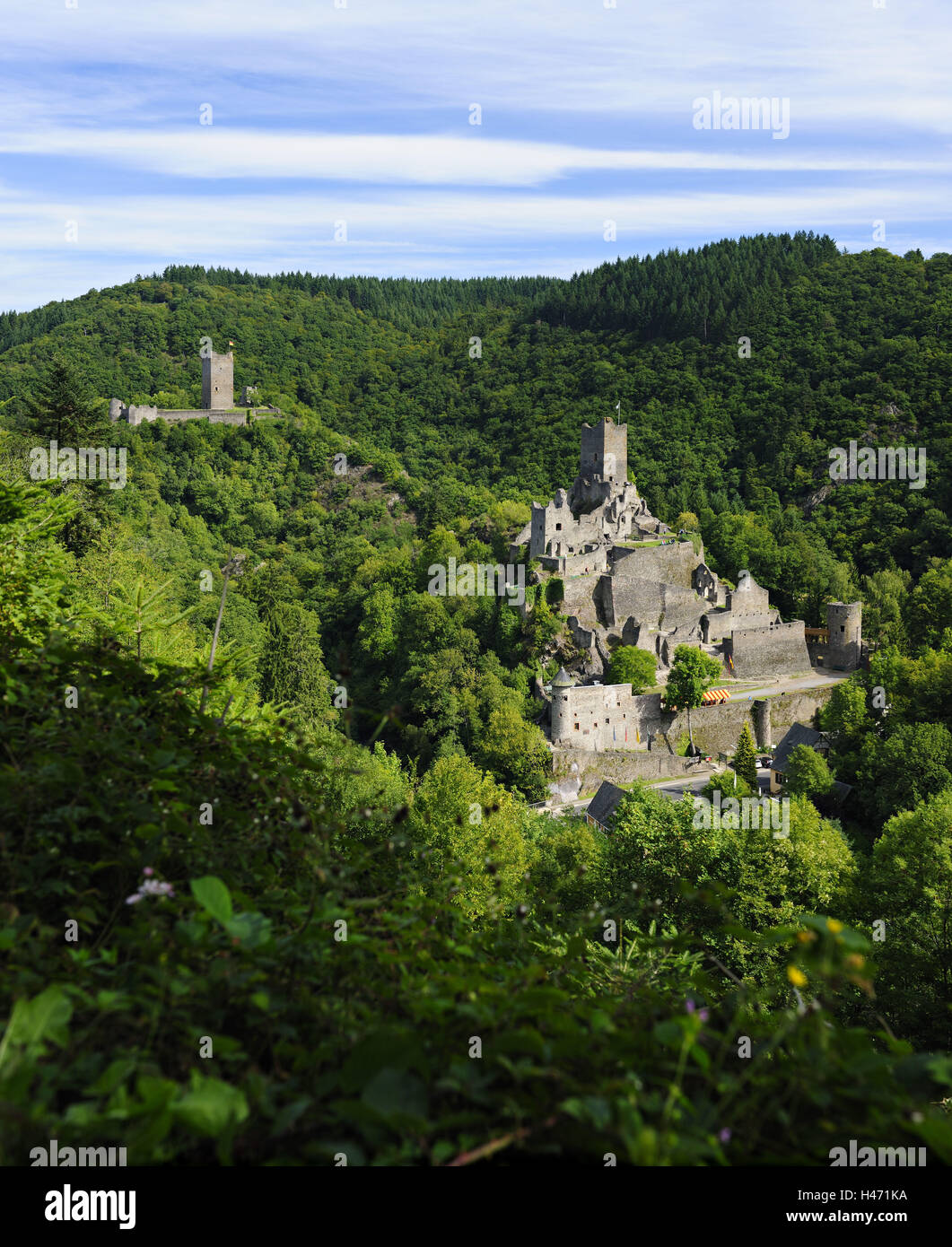 Germany, Rhineland-Palatinate, Eifel, Manderscheid, castle ruins, Stock Photo