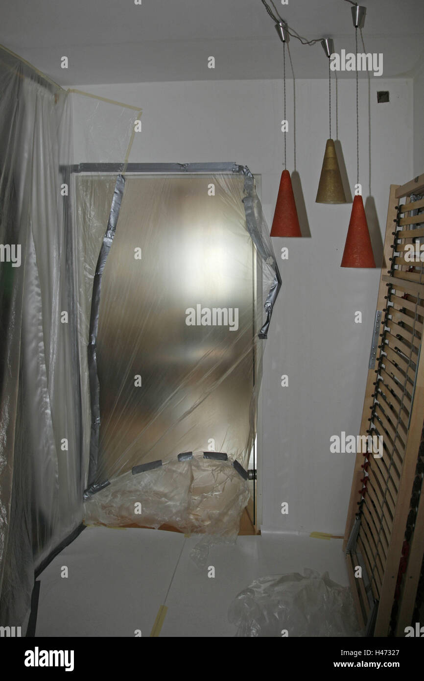 Water damage, flat, hall, transparencies, sealing, insurance, building