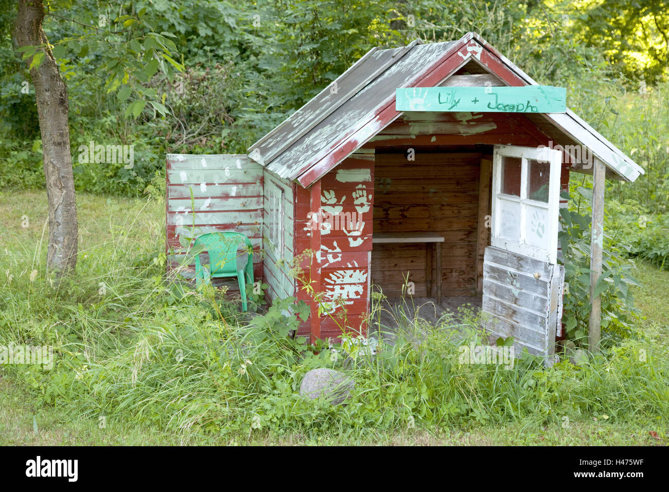 childrens wooden house for garden
