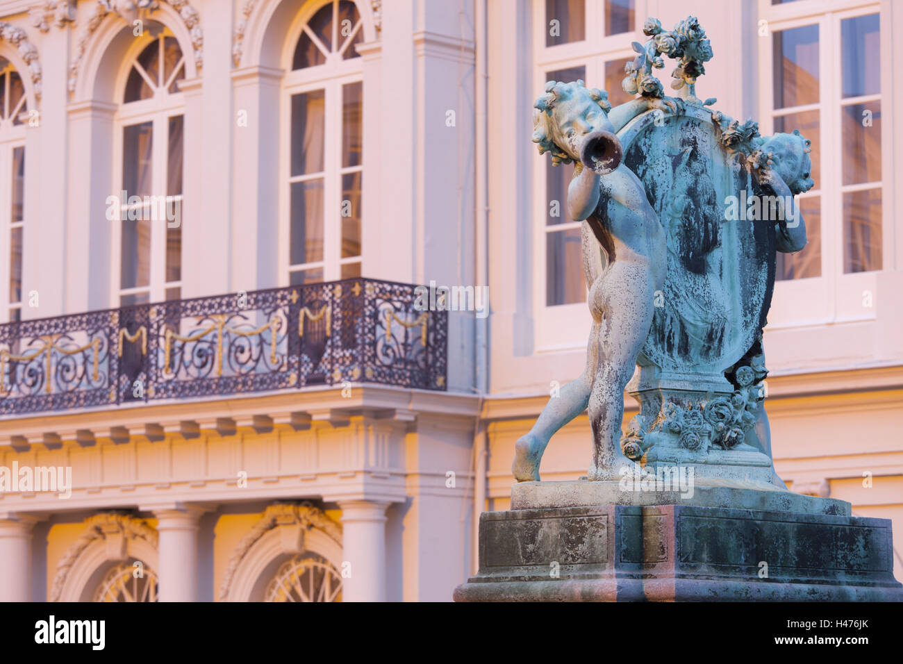 Statue of boys hires stock photography and images Alamy
