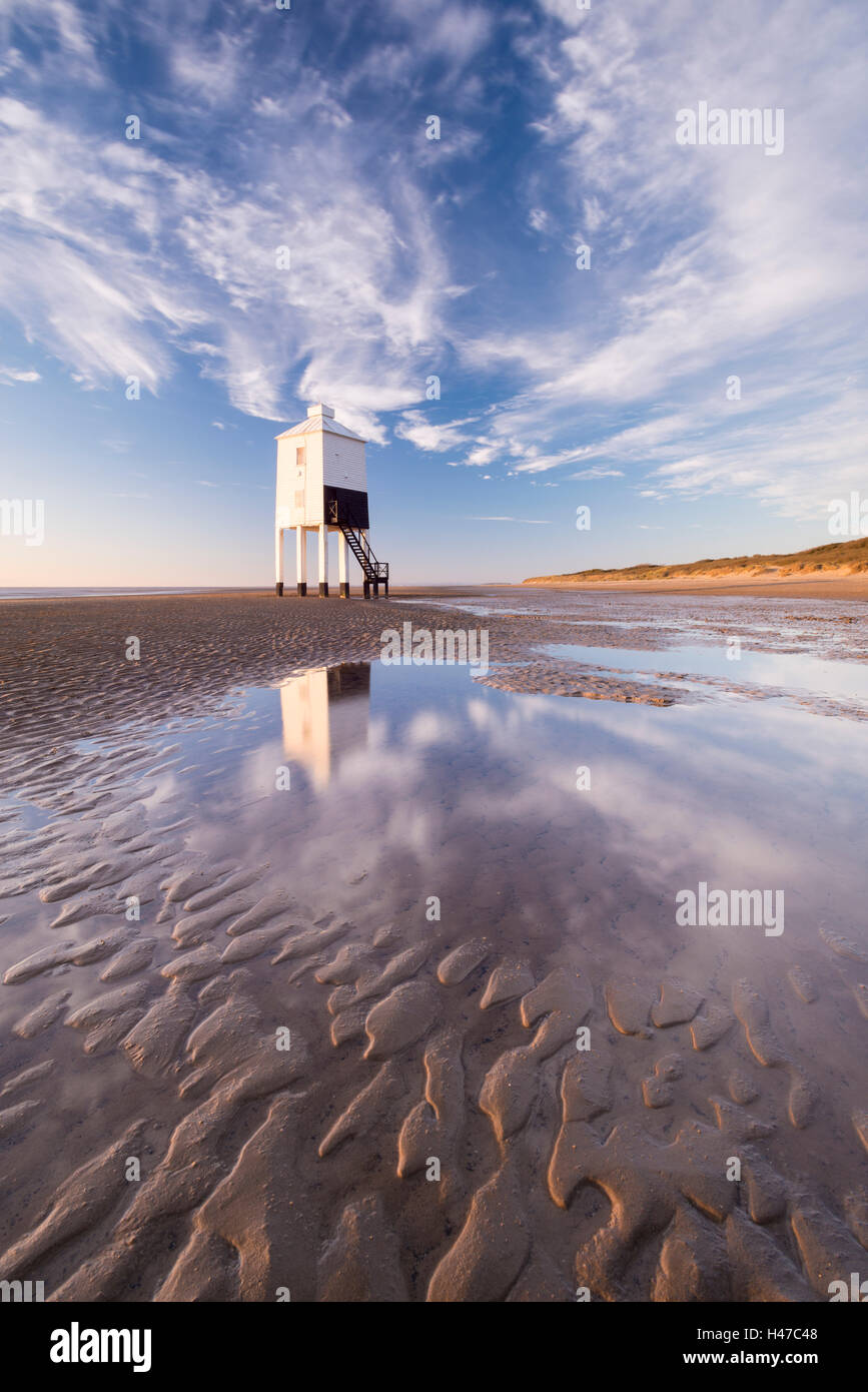 Wooden lighthouse on Burnham beach at low tide, Burnham-on-Sea, Somerset, England. Winter (December) 2014. Stock Photo