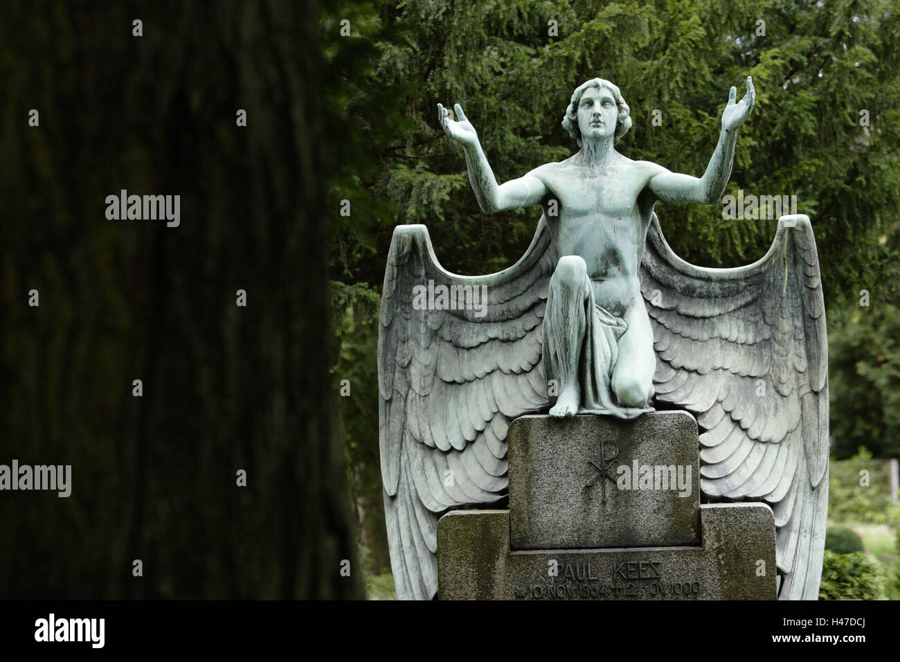 grave yard, grave, statue, angels Stock Photo Alamy