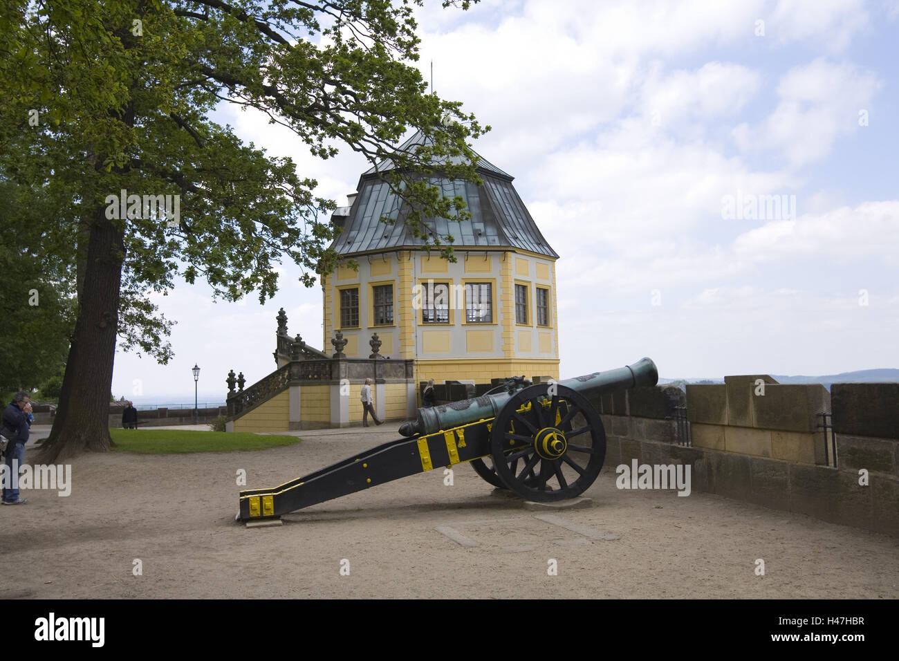 Observation attack and Vorderladergeschütz on the fortress King's stone, Stock Photo