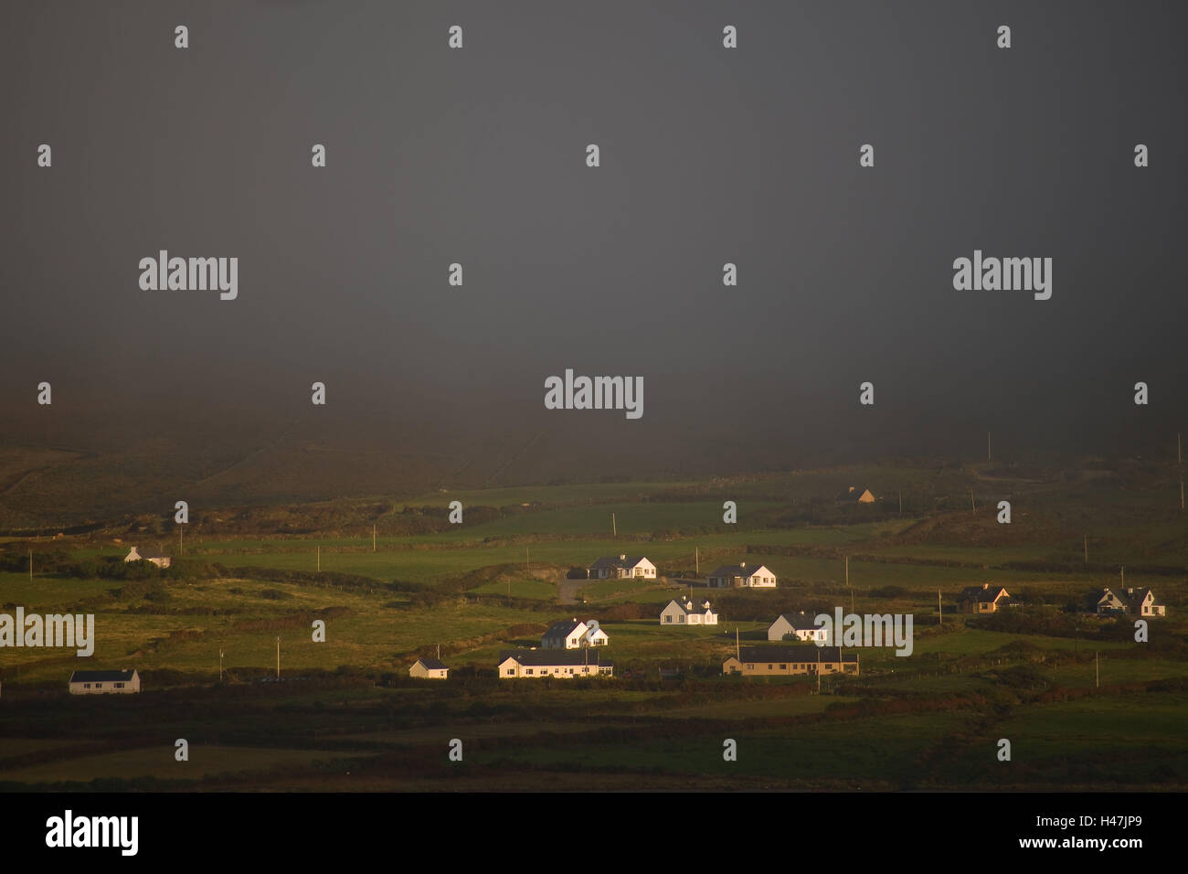 Ireland, Portmagee, fog, evening mood Stock Photo Alamy