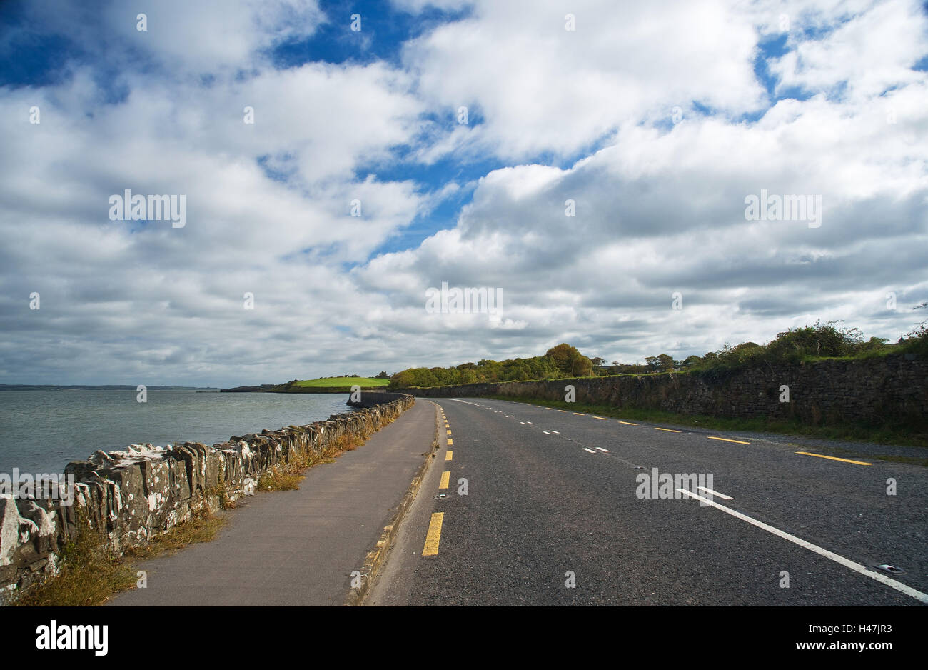 Ireland, street on the shore Shannon River Stock Photo Alamy
