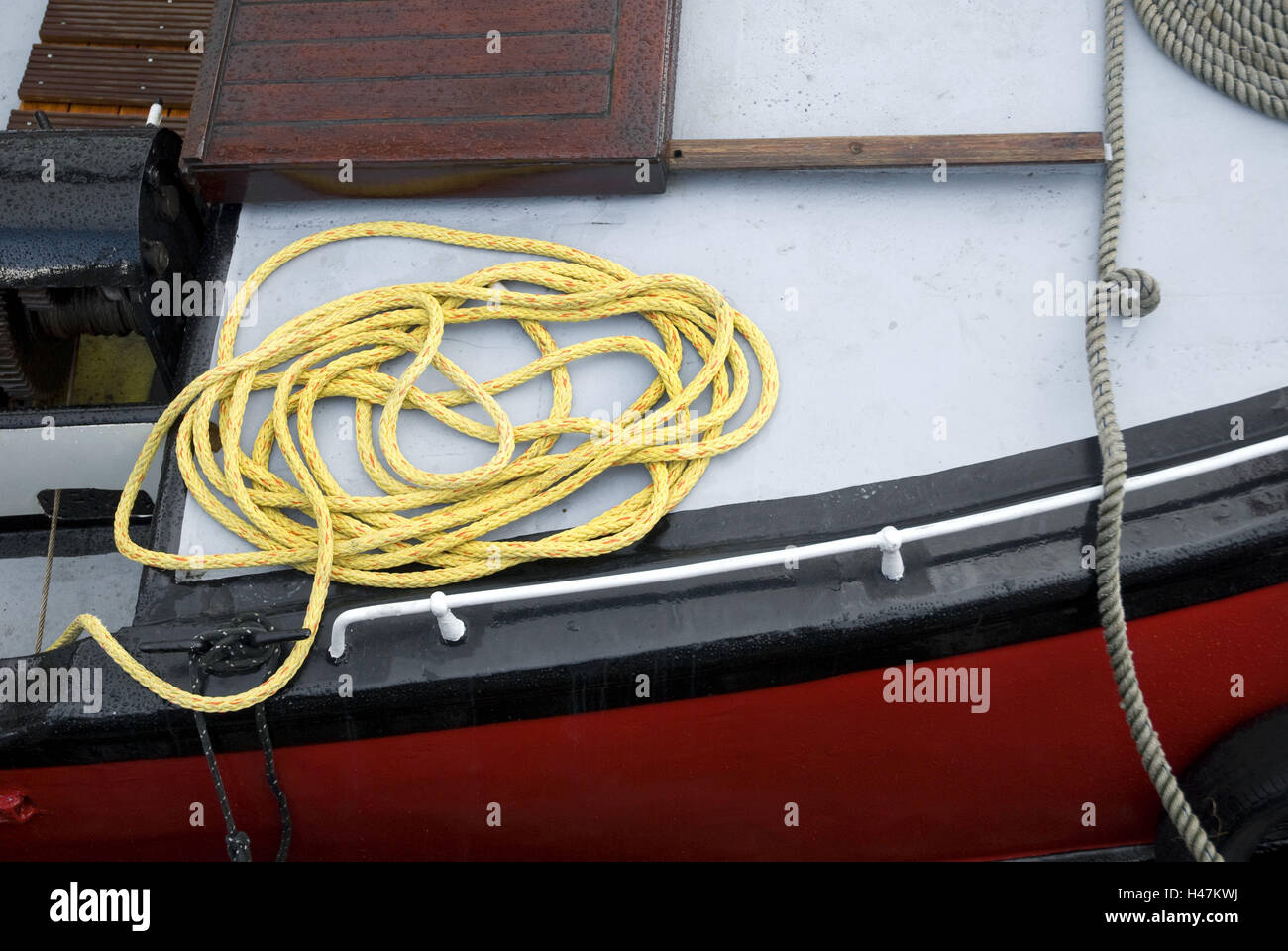 Rope of a ship hi-res stock photography and images - Alamy