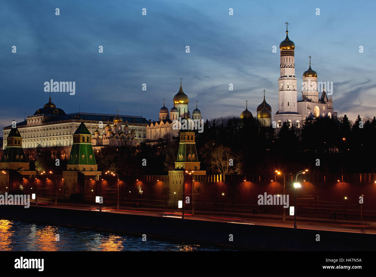 Moscow, Kremlin, view from the Moscow shore, at night, Stock Photo