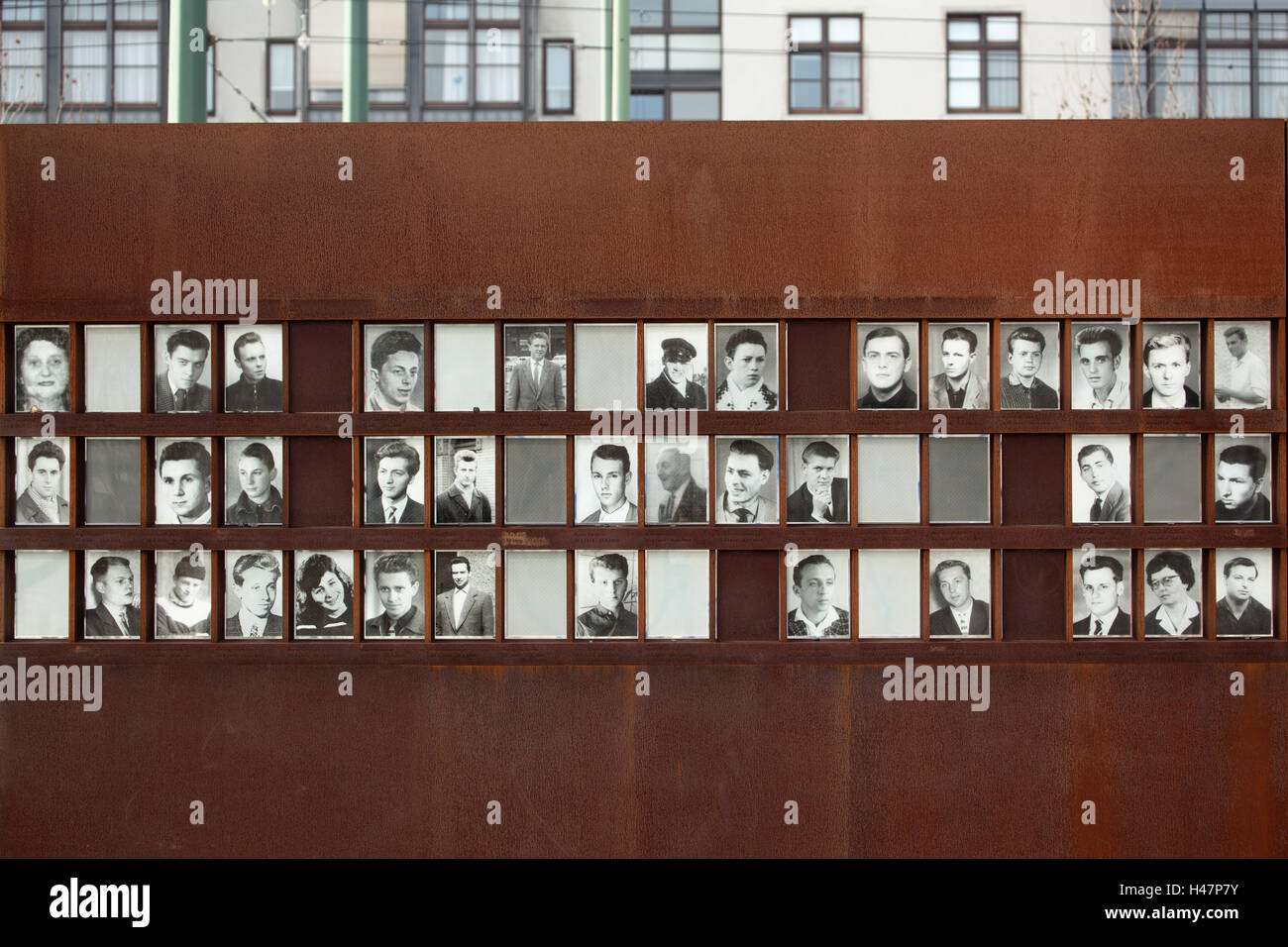 Berlin, Wall, Wall museum, memorial, Bernauer Straße, pictures, victims