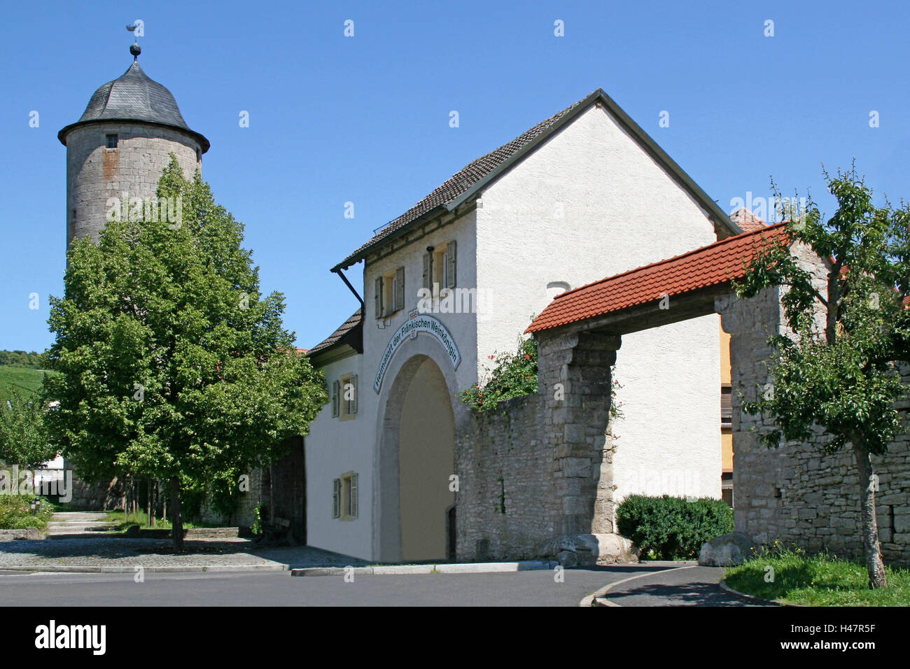 Germany, Bavaria, Eibelstadt, lower goal, tower, in 1876, in 1996, in 1997, city wall, city wall, Middle Ages, city fortification, house line, place of interest, tourism, sunshine, heaven, blue, way through, passage, round tower, Stock Photo