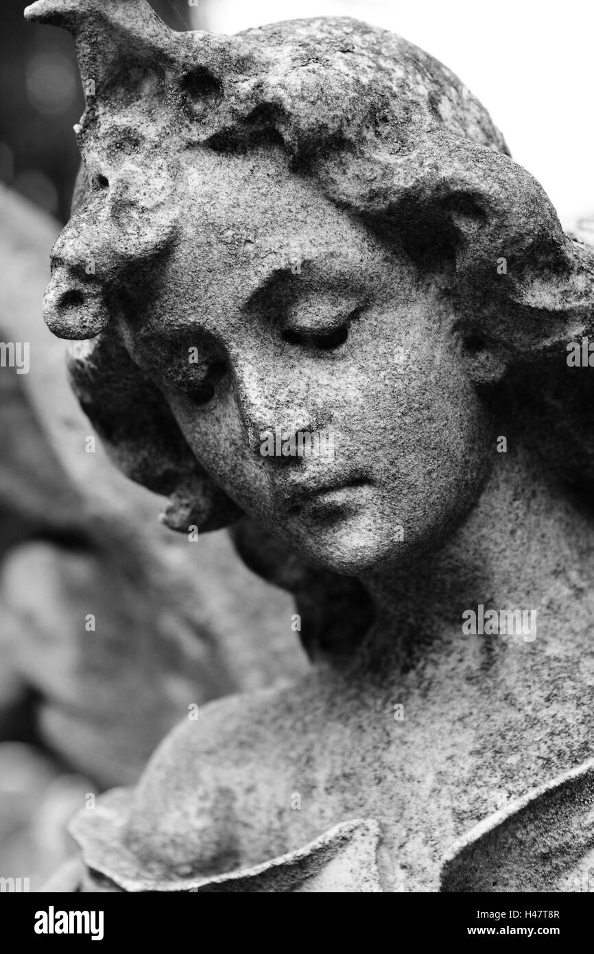 Angels statue graveyard Black and White Stock Photos & Images - Alamy