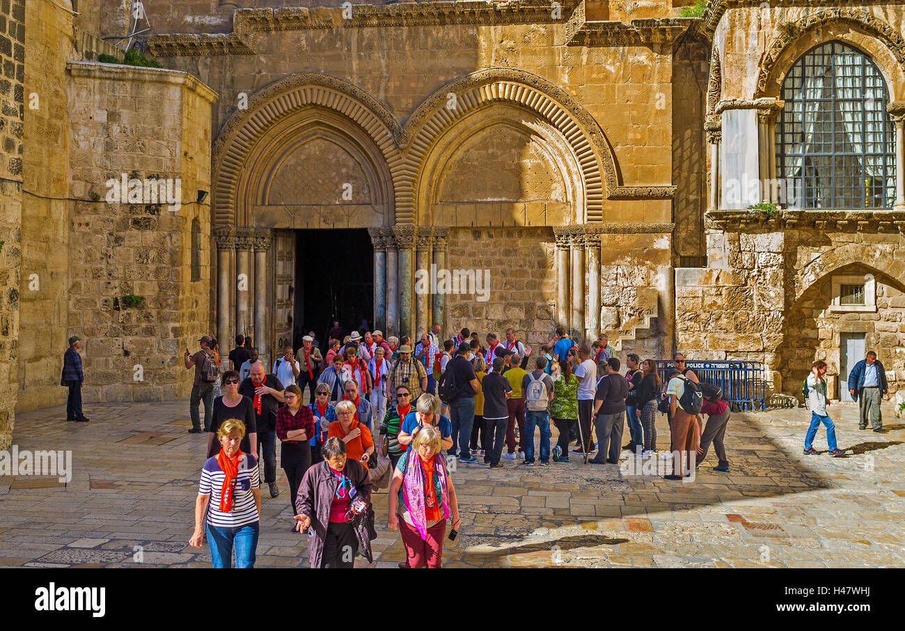 The tourists on the square in front of the Church of the Holy Sepulchre Stock Photo