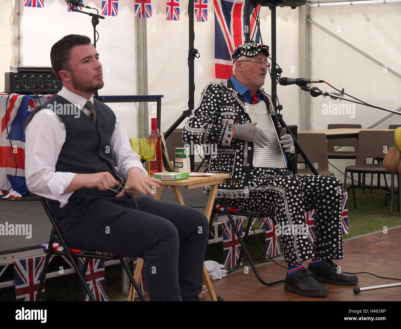 Pearly entertainer performing at Baston in the Blitz weekend Stock