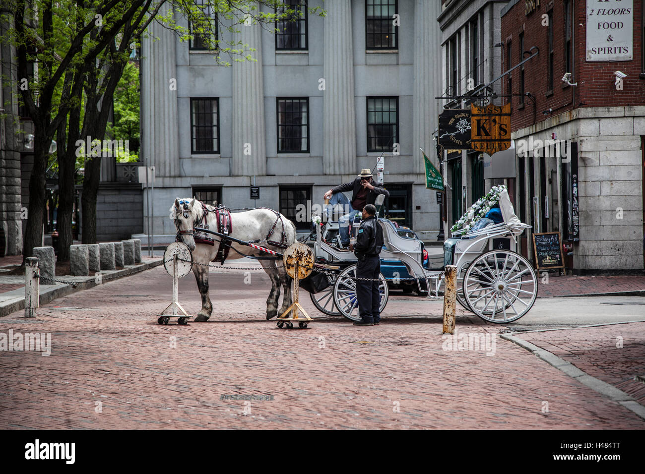 A horse-drawn carriage ride, Boston Stock Photo - Alamy