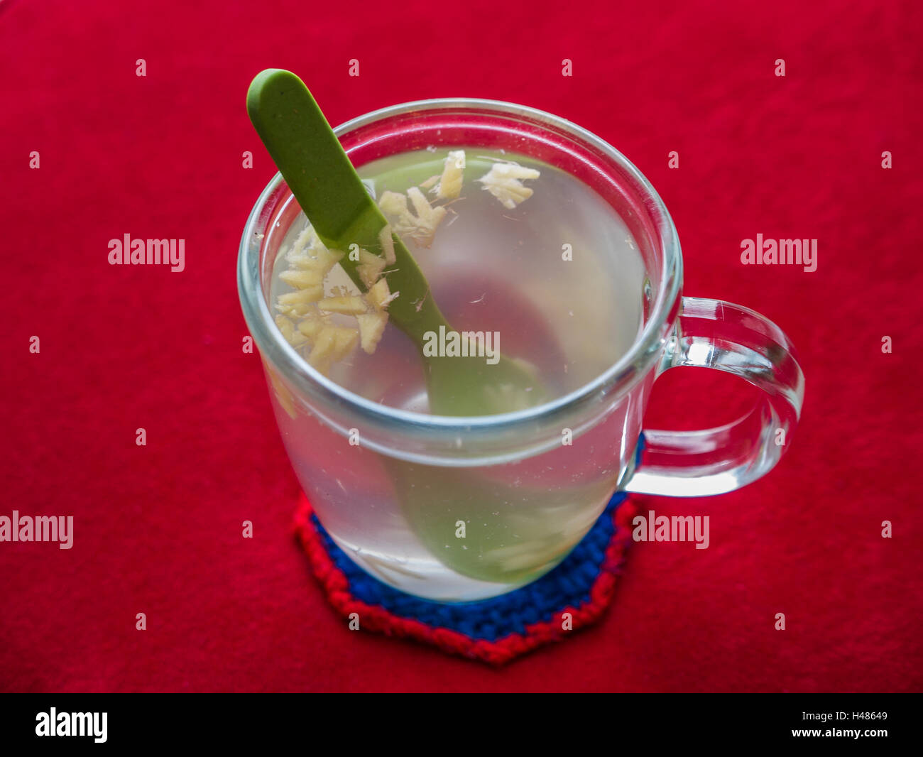 Hot ginger drink made of fresh cut up ginger root Stock Photo Alamy