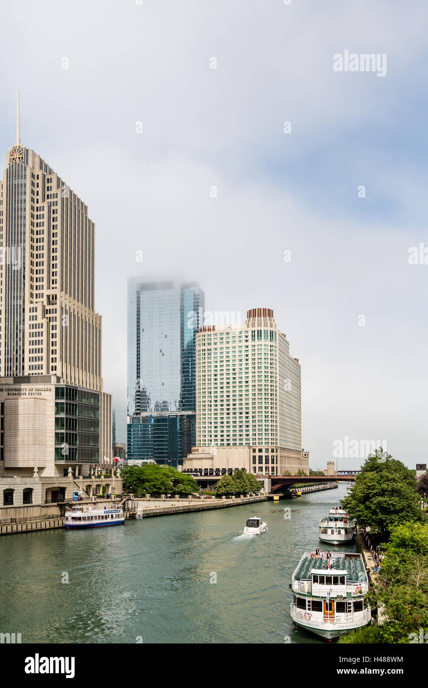 Ferry on the Chicago River Stock Photo - Alamy