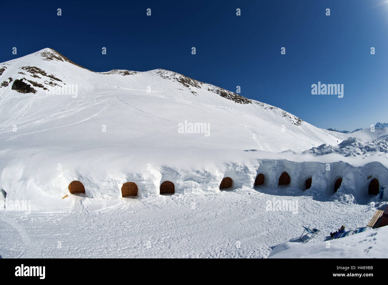 Igloo guides hires stock photography and images Alamy