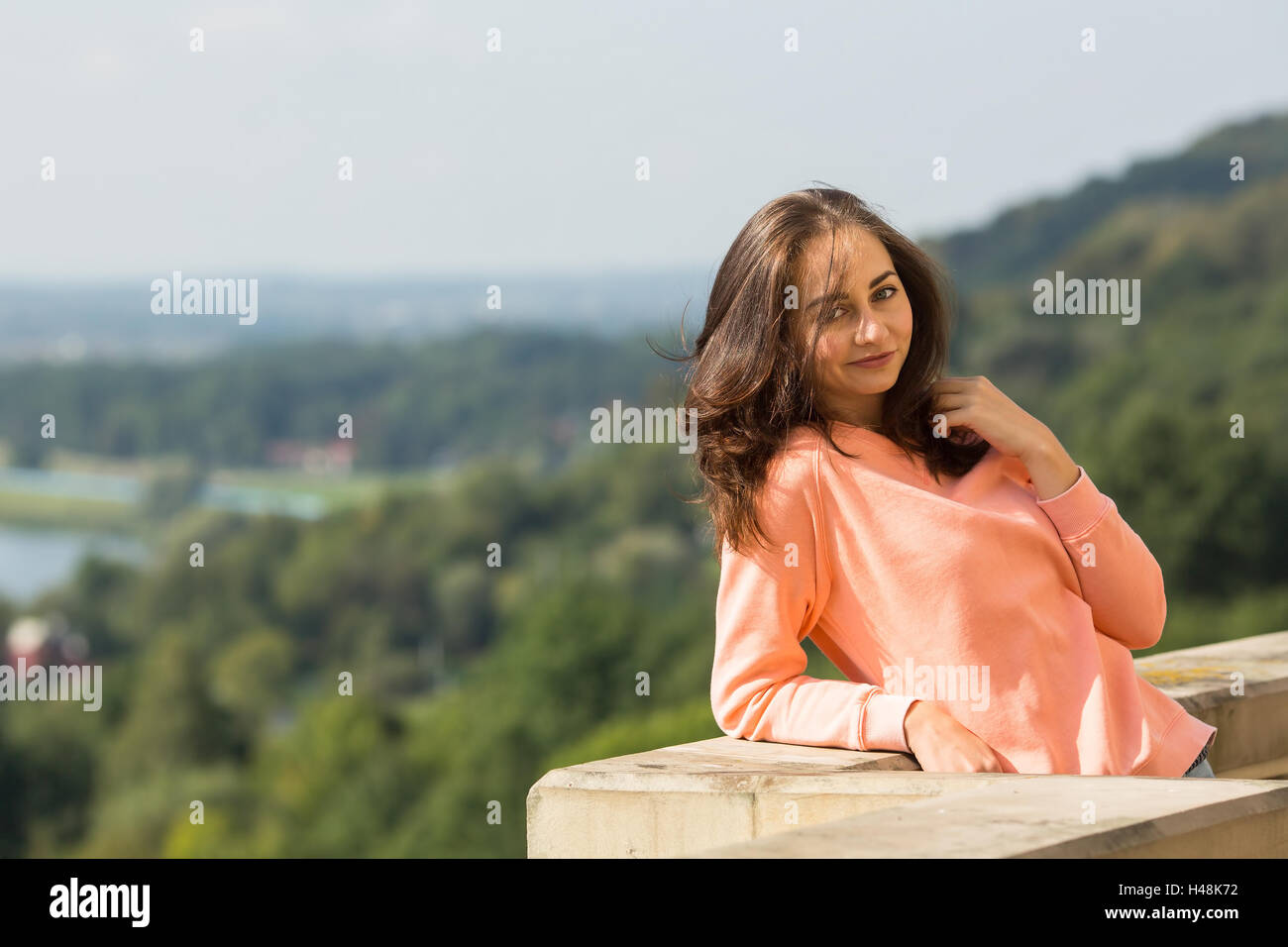 Beautiful young women posing hi-res stock photography and images - Alamy