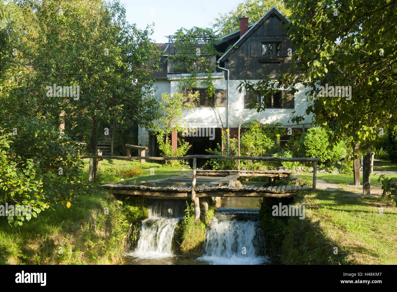Croatia, Dalmatia, Rastoke with Slunj, house on the river, Stock Photo