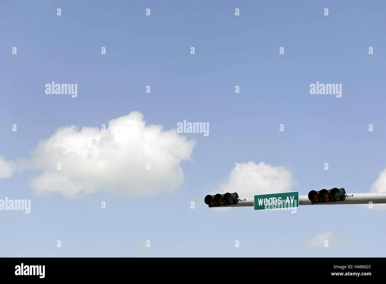 Traffic light at crossroads, Woods Avenue, Florida Scenic Highway, North 1, Key Largo, Florida Keys, Florida, USA, Stock Photo