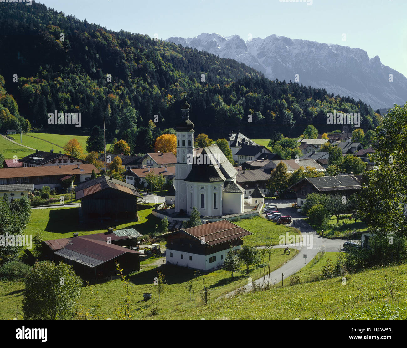 Germany, Bavaria, Chiemgau, material rank, local view, parish church, St. Michael, Upper Bavaria, resort, place, town view, church, towers, steeples, houses, farmhouses, mountains, Kaisergebirge, place of interest, tourism, summer, Stock Photo