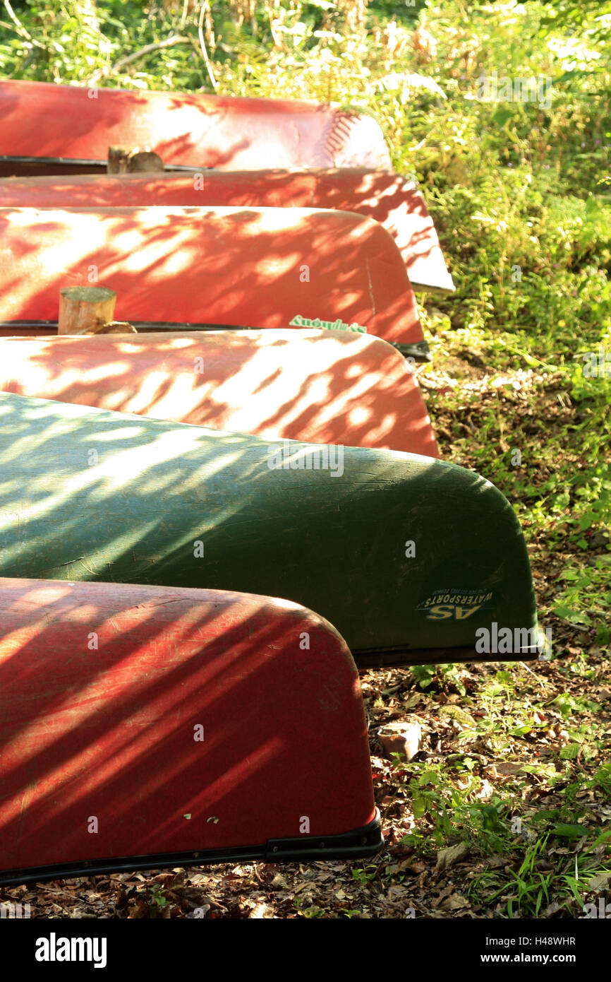 Upside Down Boat Stock Photos &amp; Upside Down Boat Stock ...