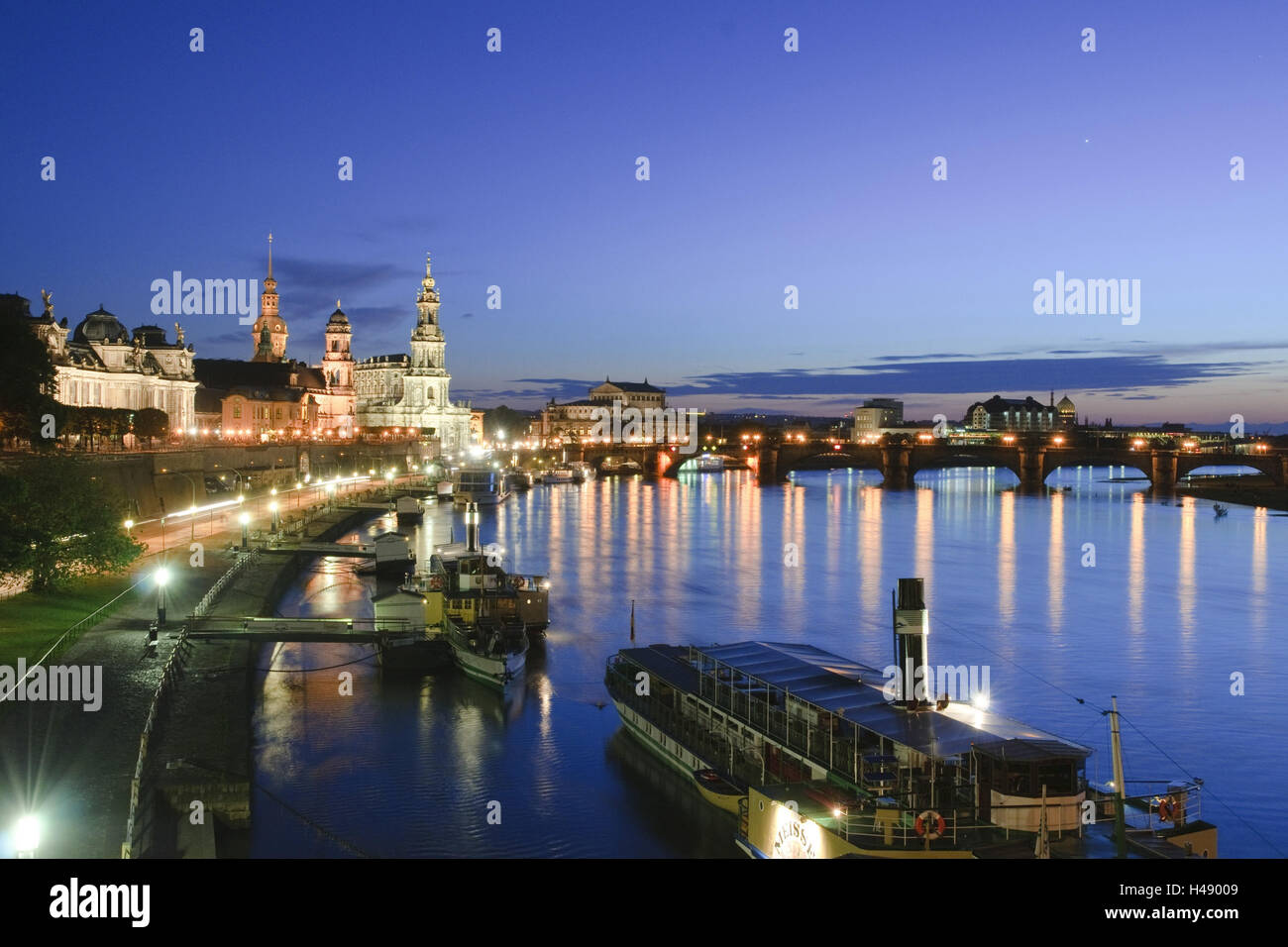 View over the Elbe on baroque old town, Brühl's Terrace, ships of the Weiße Flotte, dusk, Dresden, Saxony, Germany, Stock Photo
