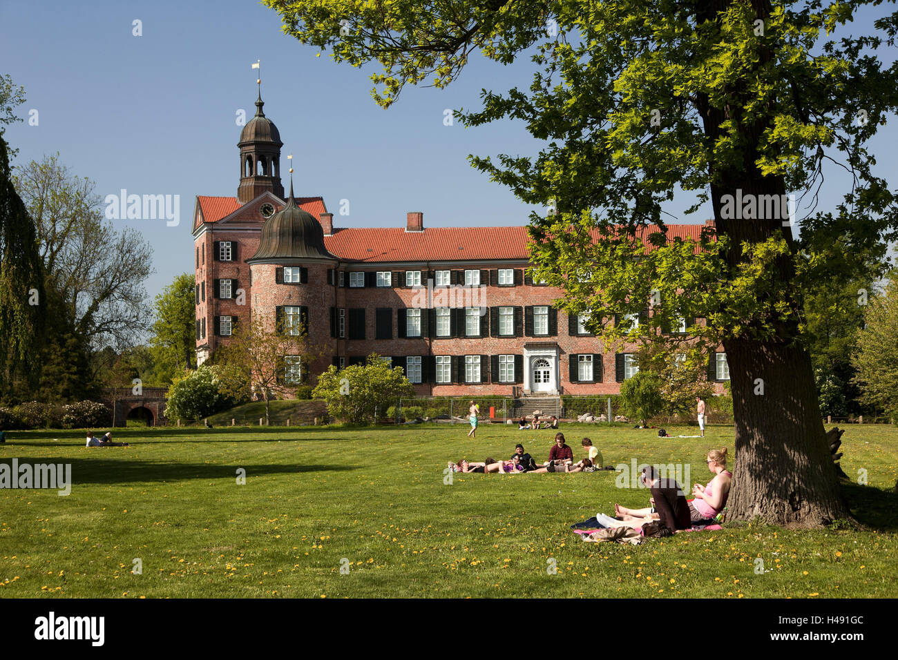 Germany, Schleswig - Holstein, Eutin, lock, meadow, tourist, person, Ostholstein, secular building, architectural style, heaven, blue, sunshine, town, architecture, building, bricks, brick buildings, clock, outside, park, picnic, Stock Photo