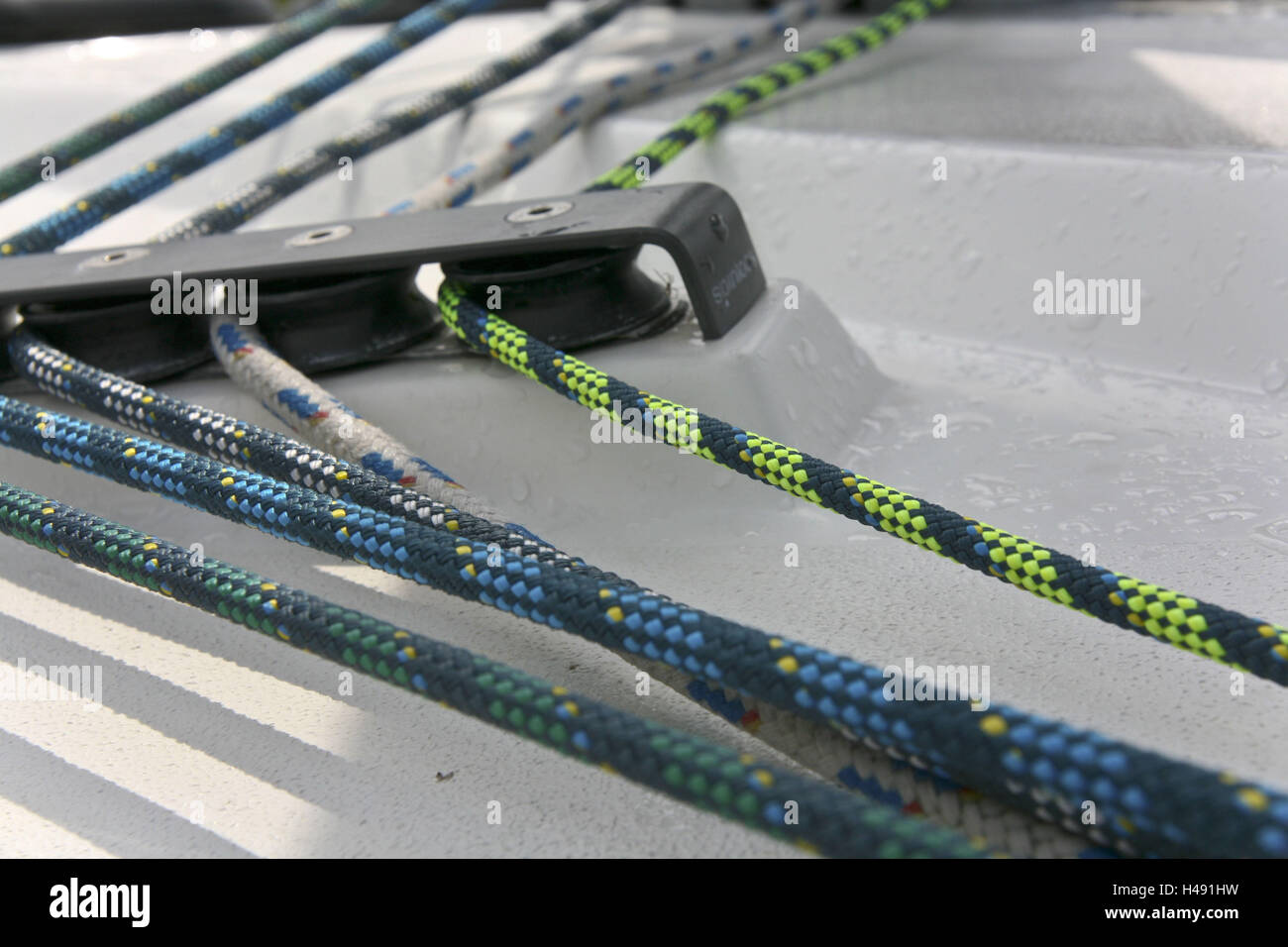Rolling ropes hi-res stock photography and images - Alamy