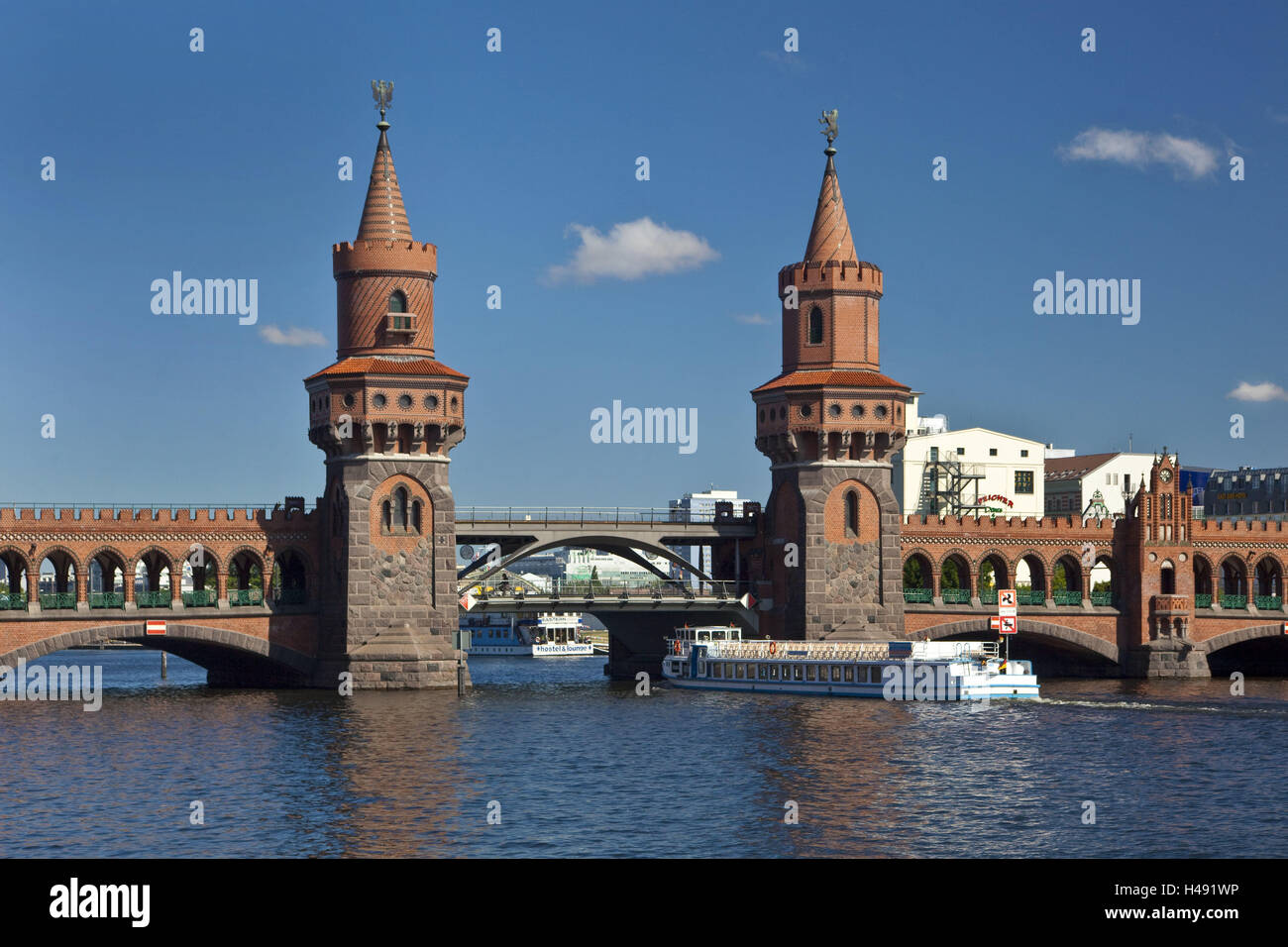 Germany, Berlin, upper tree bridge, the Spree, town, building, architecture, structure, river, bridge, traffic, ship, ship traffic, navigation, waters, towers, two, landmarks, water, Stock Photo