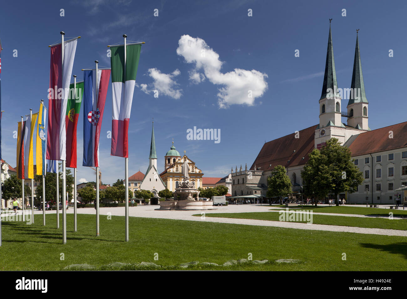 Germany, Upper Bavaria, Altötting, band space, town, architecture, pilgrimage, church, band, space, religion, well, Bavarian, grace band, town parish church, structure, sacred building, faith, pilgrimages, place of pilgrimage, pilgrim's sites, religion, f Stock Photo