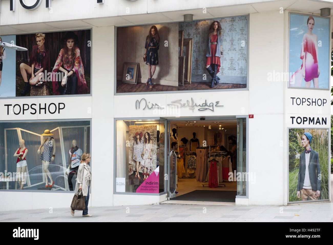 Turkey, Istanbul, Nisantasi, Vali Konagi Caddesi, top shop Topman Stock  Photo - Alamy