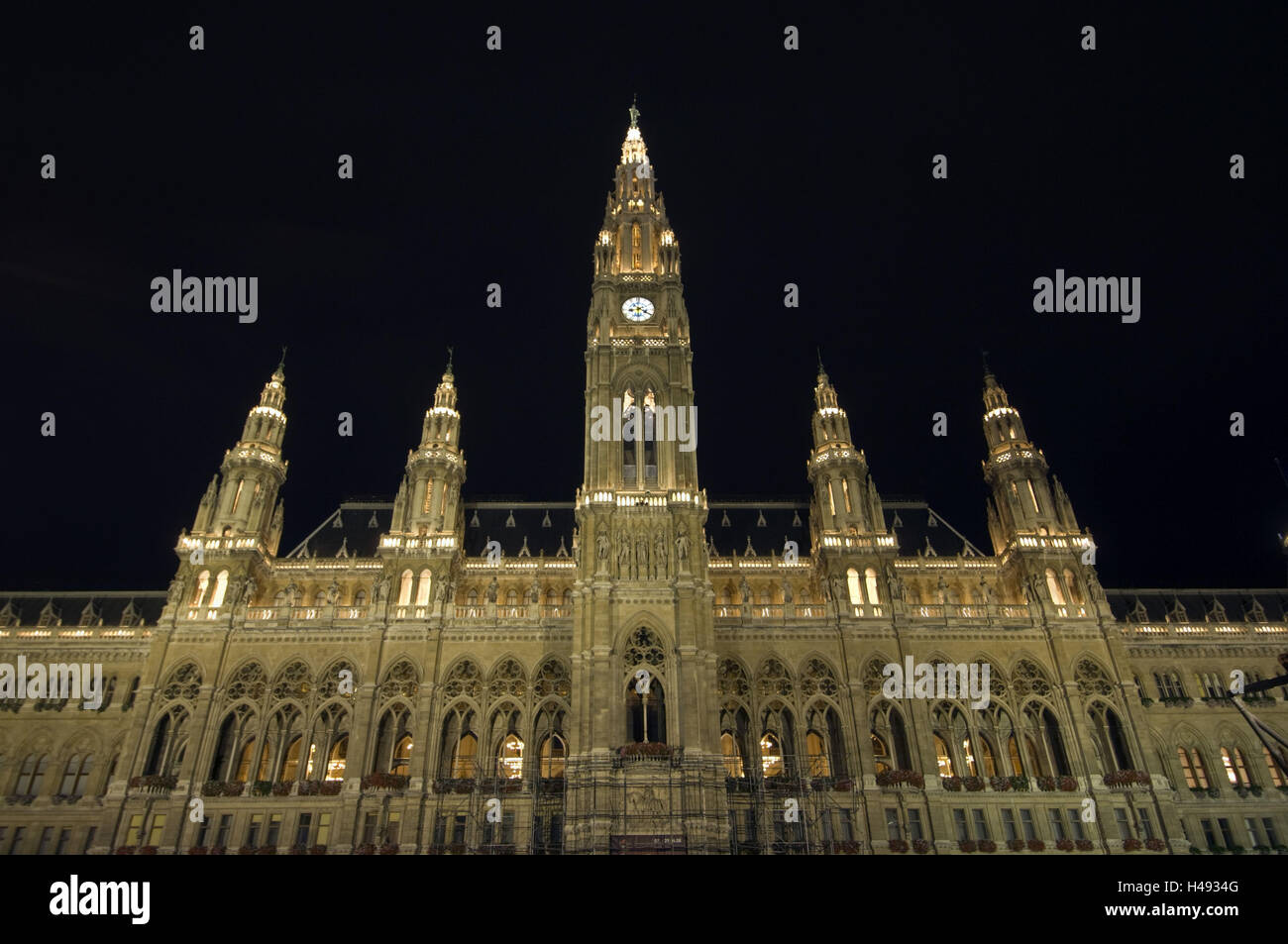 Austria, Vienna, the neo-Gothic city hall, in 1872-1883 according to draughts the architect Friedrich von Schmidt established, Stock Photo