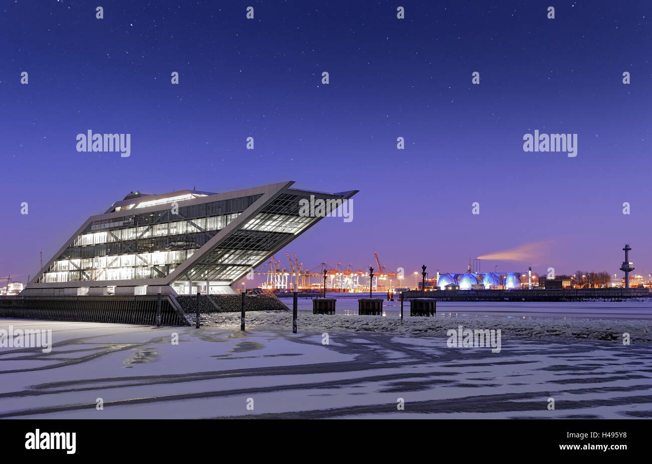 Dockland, office building, Floating ice on the Elbe River, harbour cranes, evening mood, Neumühlen, Hanseatic City Hamburg, Germany, Stock Photo