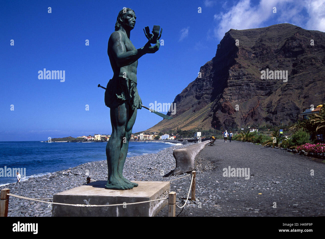 Spain, Canary islands, La Puntilla, bronze statue, beach, tourist, sea