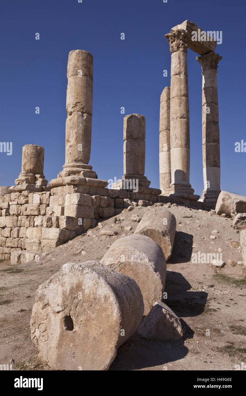Hermes pillars hi-res stock photography and images - Alamy