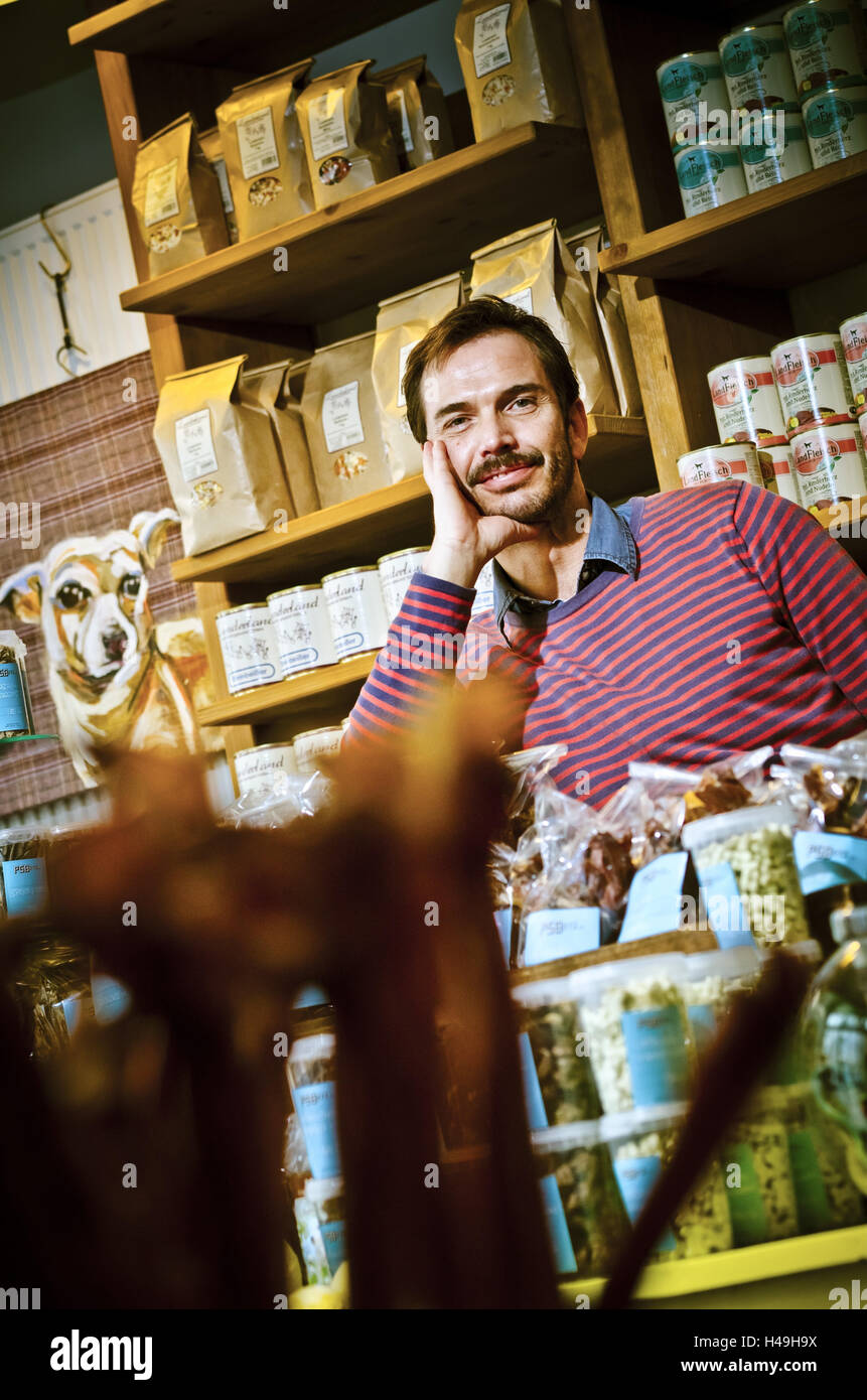 Germany, Hamburg, St Lange Reihe, retail shop, pet shop, Pet