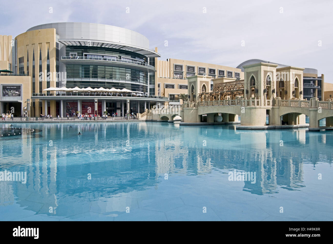 Dubai Shopping Malls Outside