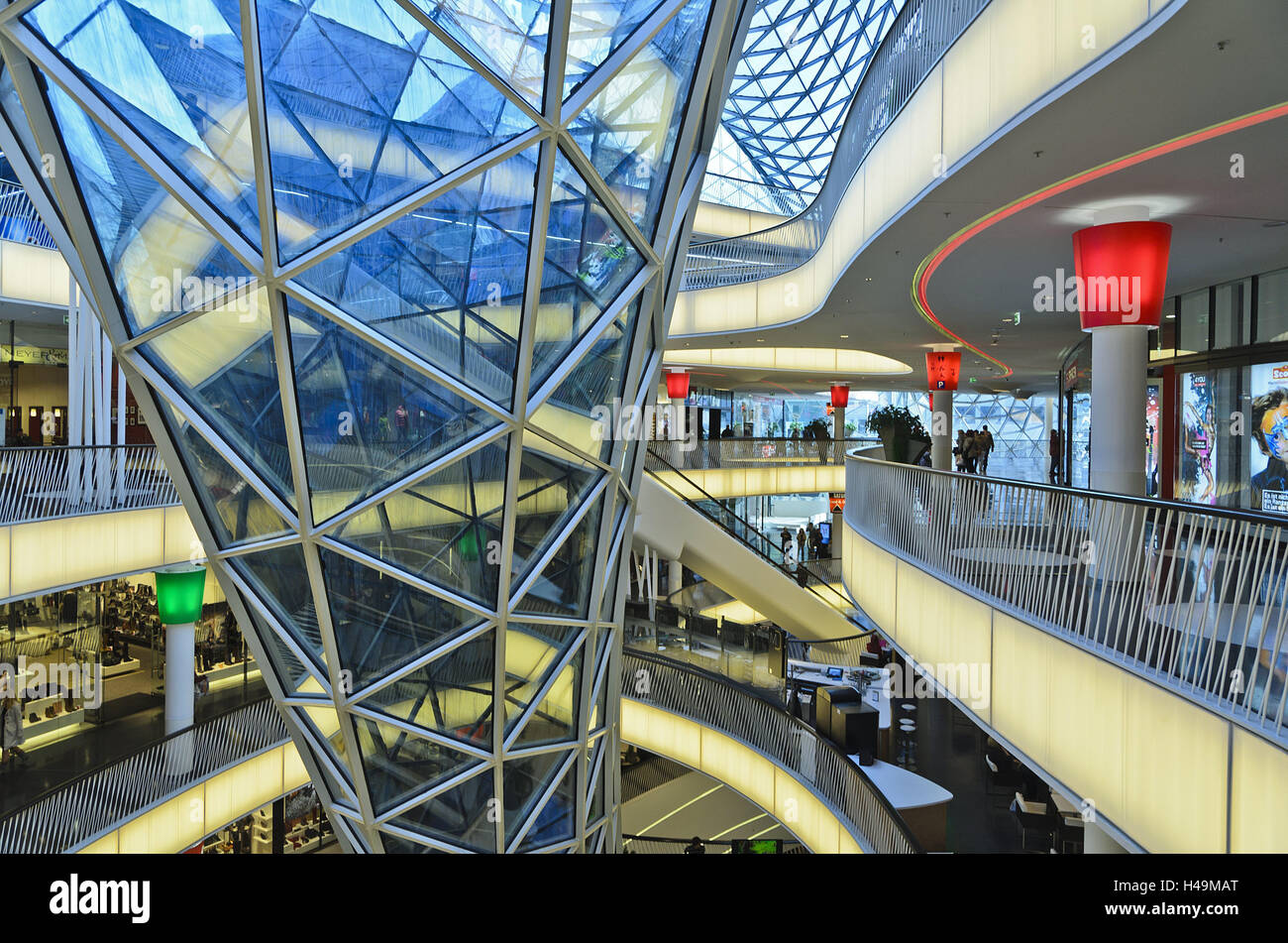 My Location To Mall Germany, Hessen, Frankfurt, Shopping Centre, Inside, "Myzeil", Shopping-Mall,  Shopping, Shopping, Architecture, Stop Possibility, Retail Trade, Financial  Centre, Building, Trade, Industrial Location, Inner Courtyard, Consumption,  Market Economy ...