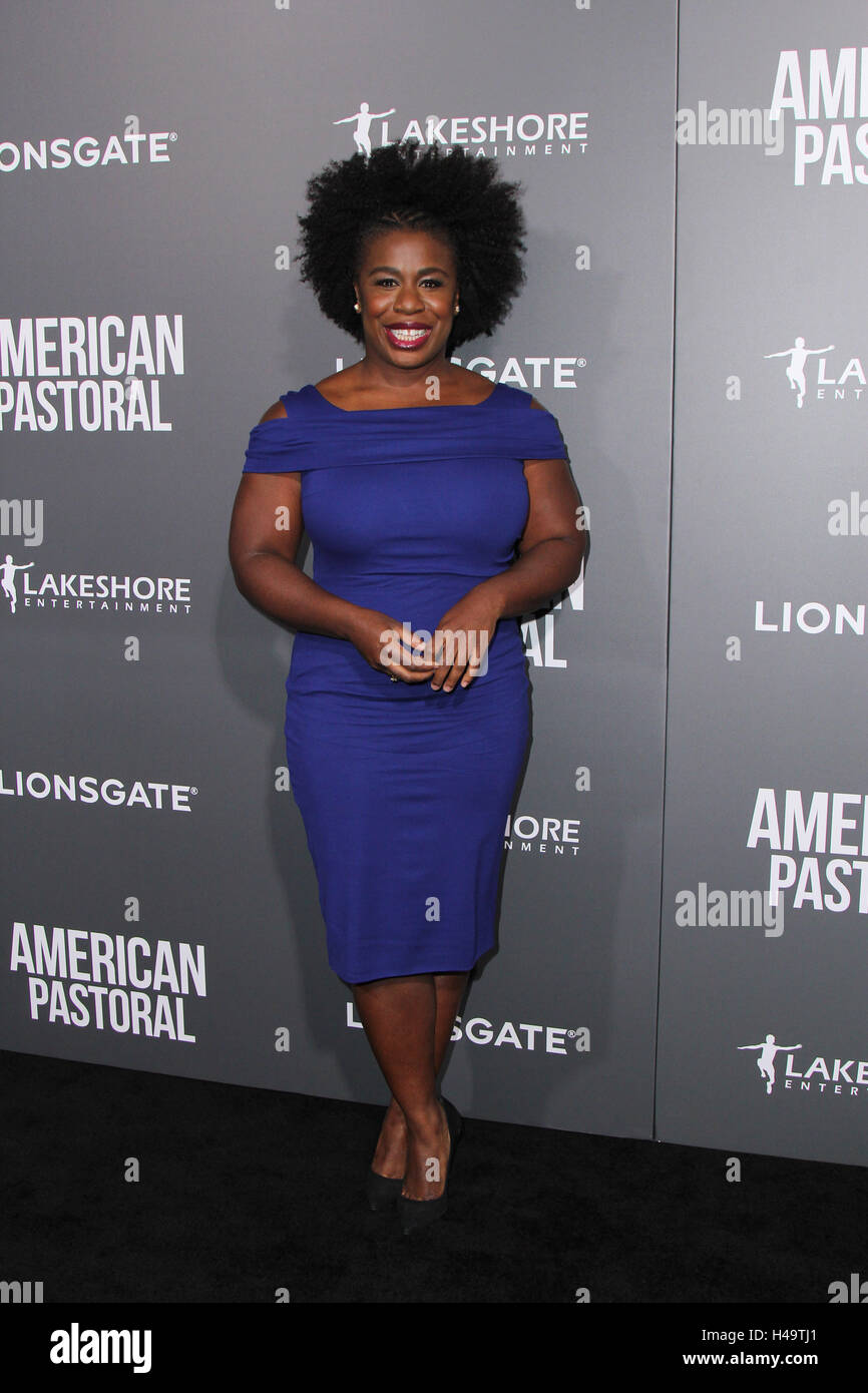 Uzo aduba hi-res stock photography and images - Alamy