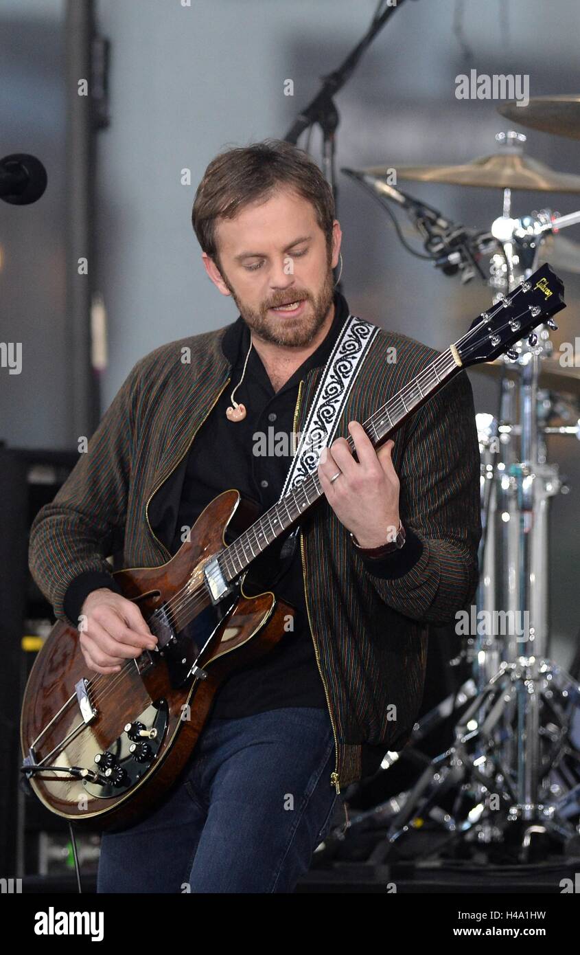 New York, NY, USA. 14th Oct, 2016. Caleb Followill, Kings of Leon on stage for NBC Today Show Concert with Kings of Leon, Rockefeller Plaza, New York, NY October 14, 2016. Credit:  Kristin Callahan/Everett Collection/Alamy Live News Stock Photo