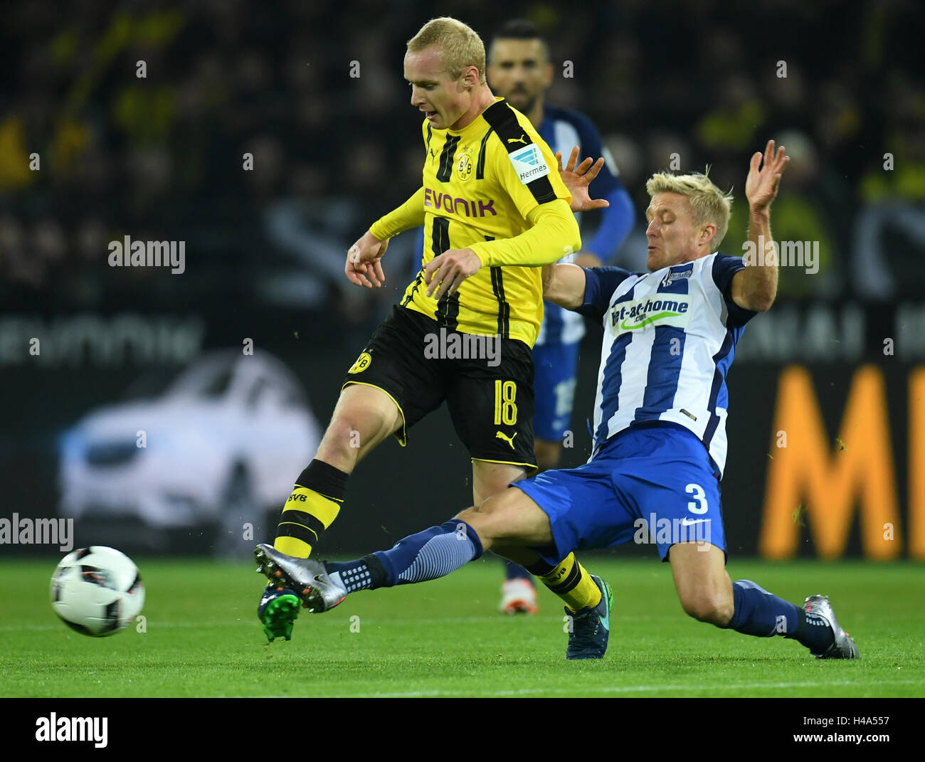 Sebastian Rode Sebastian rode dortmund hi-res stock photography and images - Alamy