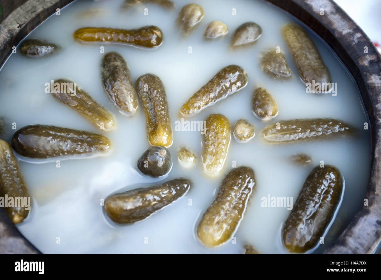 Austria, Vienna, nibbling market, gherkins with Gurken-Leo Strmiska, Stock Photo