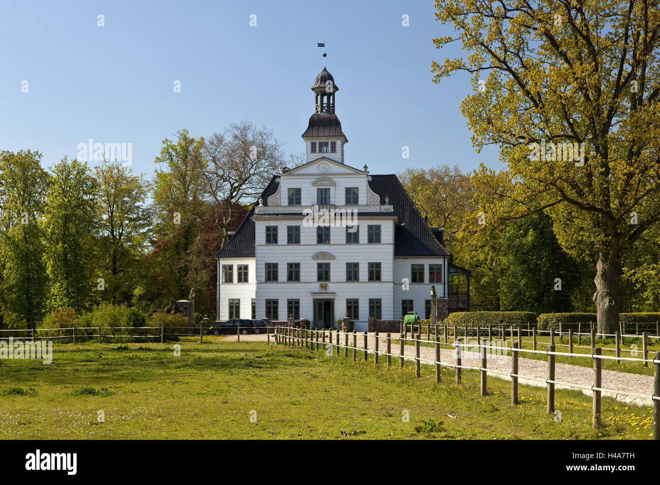Germany, Schleswig - Holstein, circle of Plön, property Kletkamp, mansion, building, baroque, architectural style, heaven, blue, sunshine, Stock Photo