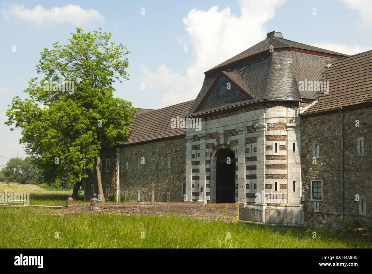 Germany, North Rhine-Westphalia, town region Aachen, Eschweiler, district Weisweiler, house Palant, north page the remained outer ward with goal construction, Stock Photo